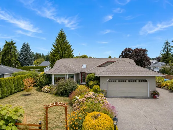 1216 Gilley Cres, Nanaimo, BC V9P 1W4