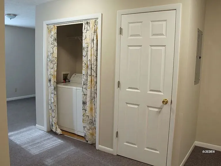 42 Hickory St — Photo 7
