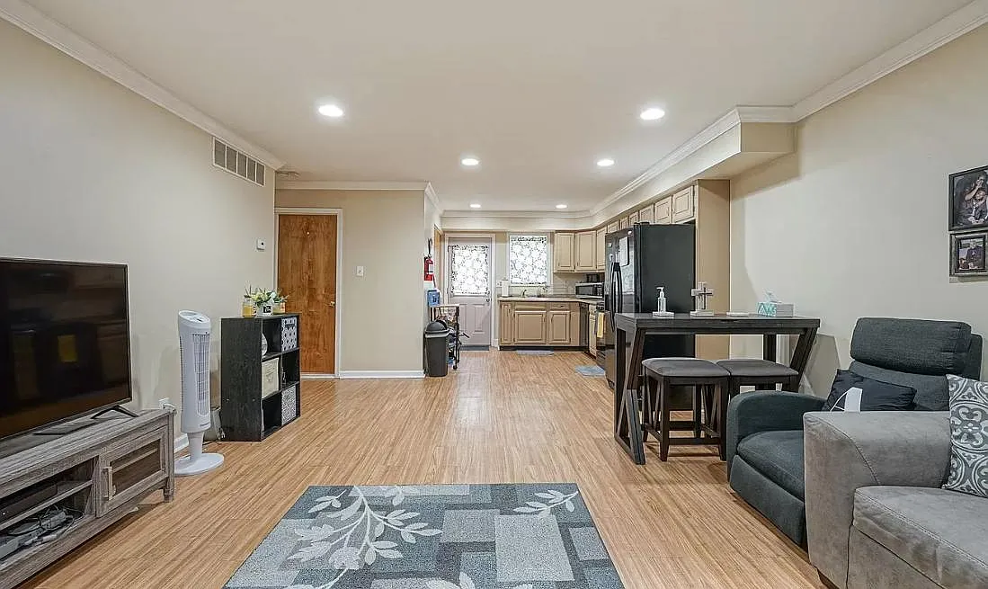 1634 Atlantic Ave — Photo 3