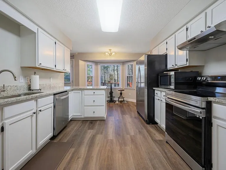 6908 Orchard Knoll Dr — Photo 10