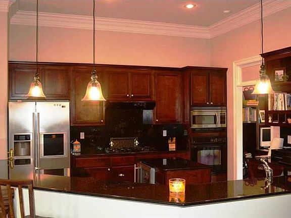 5th image of 3425 Cove Ct