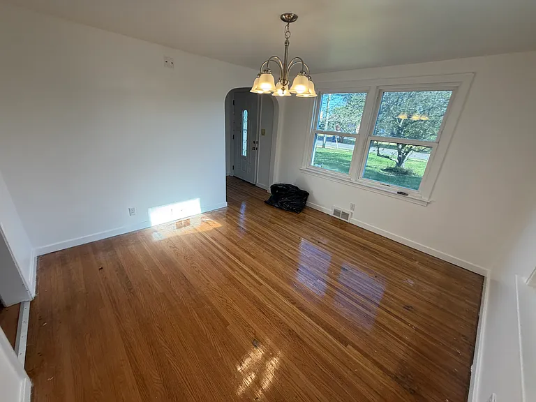 325 Meyer Rd — Photo 6