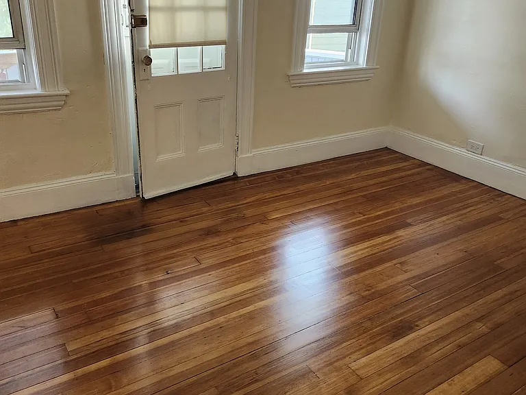35 Havelock St #3 — Photo 20