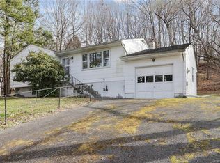 18 Old Town Rd, Monroe, NY 10950