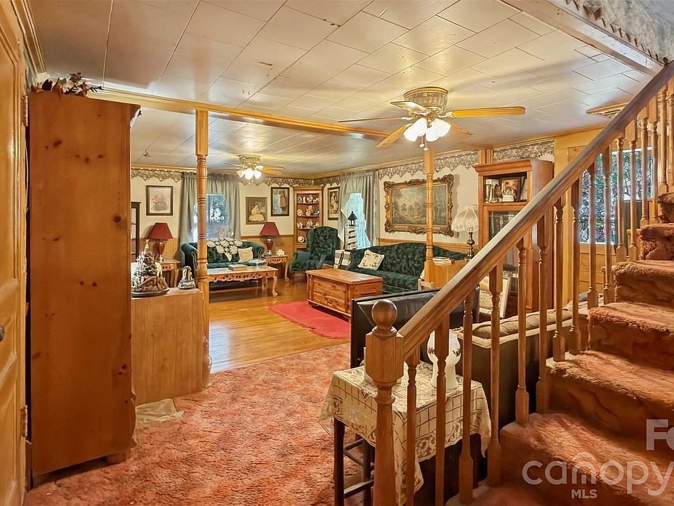 10th image of 387 Beulah Rd