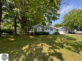 615 N Ransom St, Northport, MI 49670