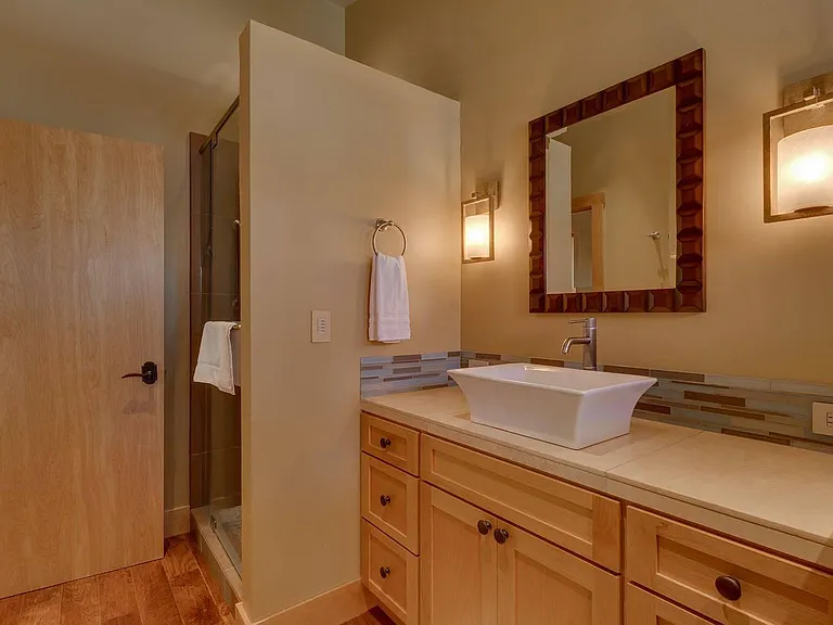 365 Fairway Dr — Photo 16