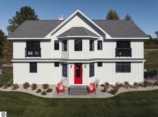 6551 Huntsman Dr, Williamsburg, MI 49690