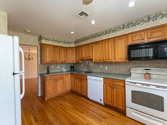 2nd image of 69 Revere Dr