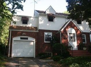 723 Catalpa Ave, Teaneck, NJ 07666