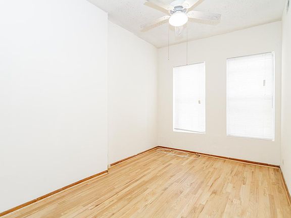 3rd image of 2521.5 N Lincoln Park W #B3