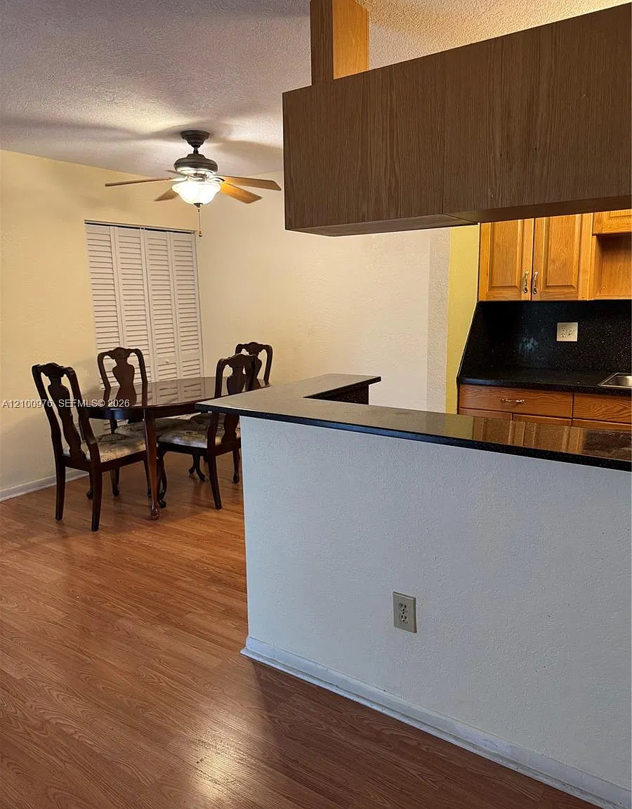 Tamarac Gardens Condominim — Photo 3