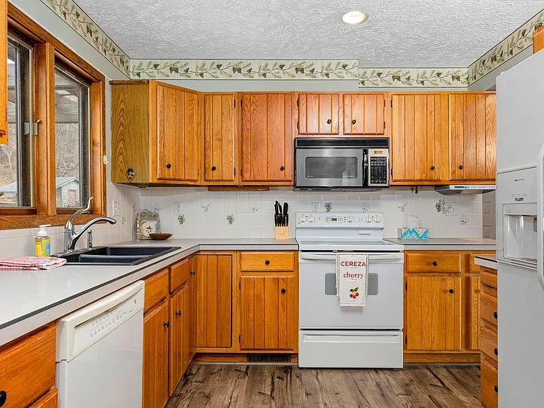 9402 S West Bay Shore Dr — Photo 25