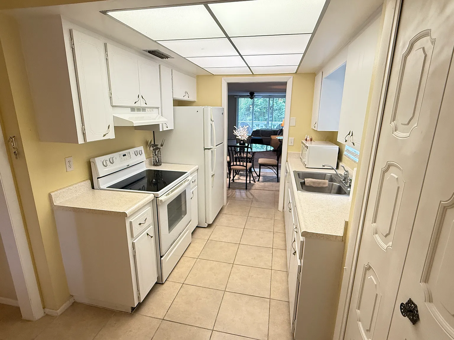 2 bed, 1200 sqft, $1,895 — Photo 3