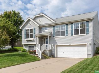 2504 N 165th St, Omaha, NE 68116