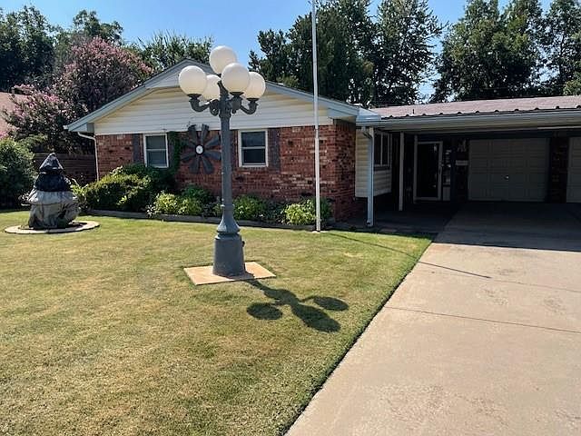 1st image of 600 SW 67th St