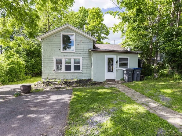 101 Pleasant St, Manlius, NY 13104