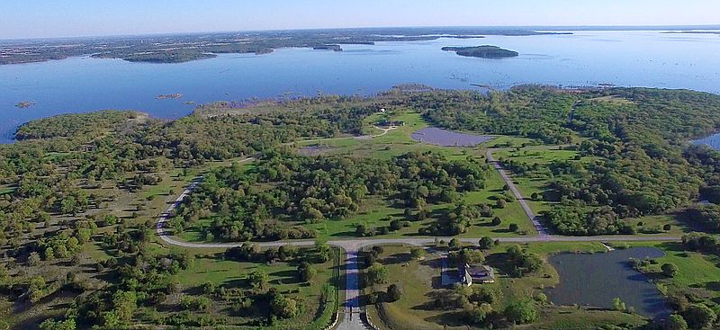 1st image of 80 Lake Dr