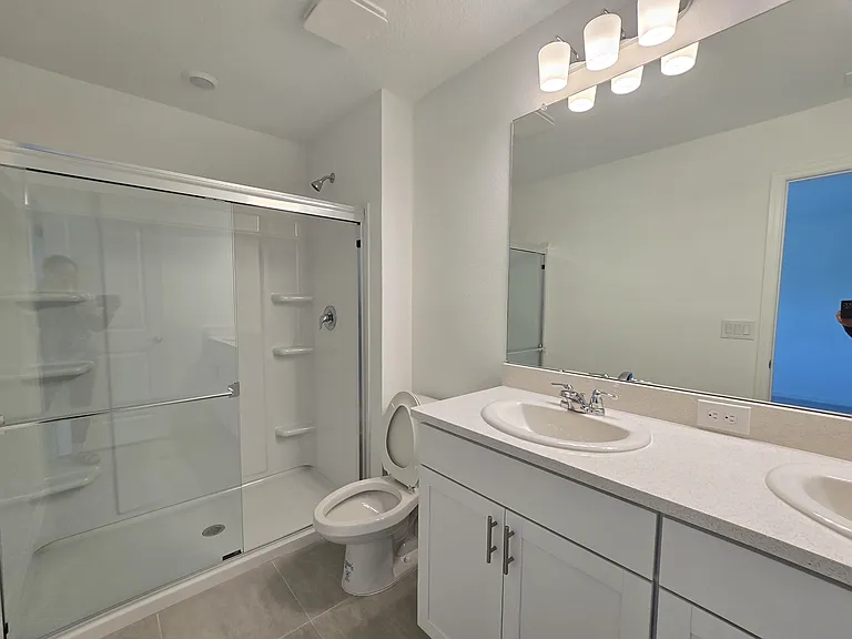 2073 Hallier Cv — Photo 23