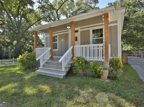 91 E Washington St, Newnan, GA 30263