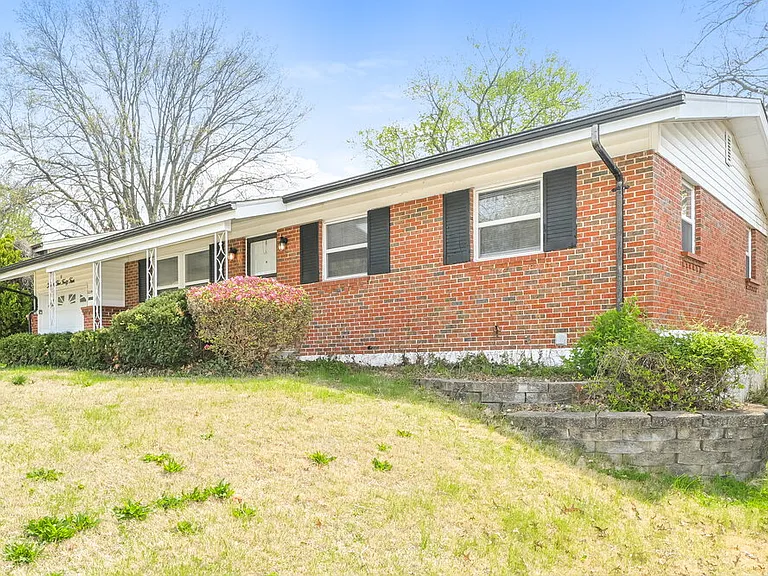 2544 Netherton Dr — Photo 4