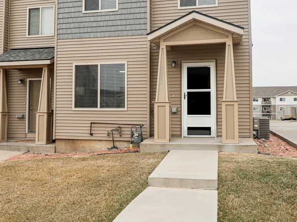 2223 28th St W, Williston, ND 58801