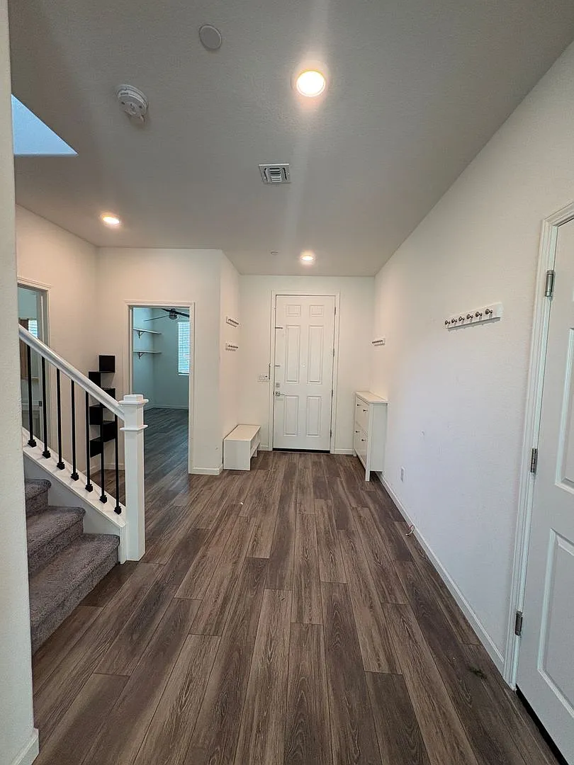 7976 Cobb St - Citrus Heights 95610 — Photo 3