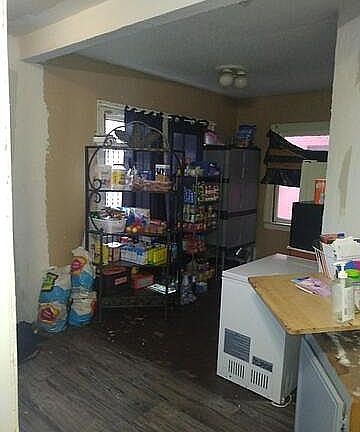 4th image of 15835 Lawton St