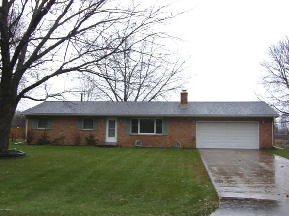 827 E Park Dr, Niles, MI 49120
