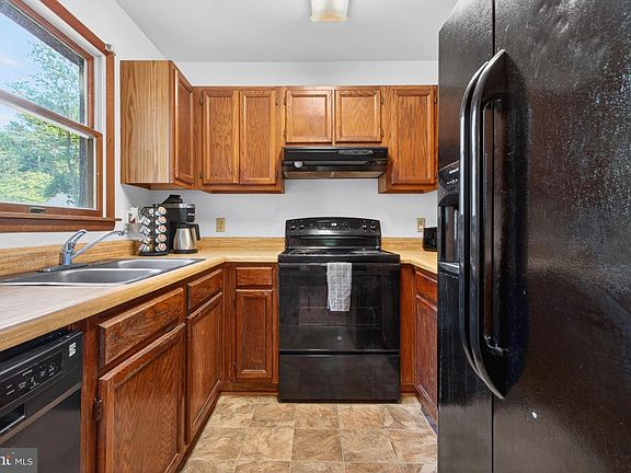 3rd image of 23382 Marina Dr W