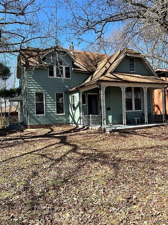 503 N Center St photo 1