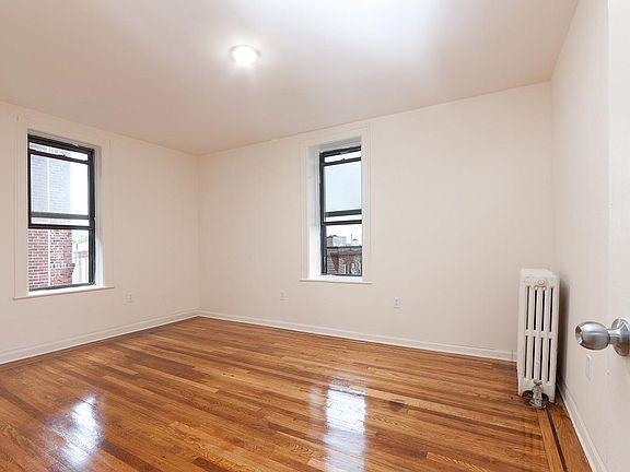 5th image of 3620 168th St #I