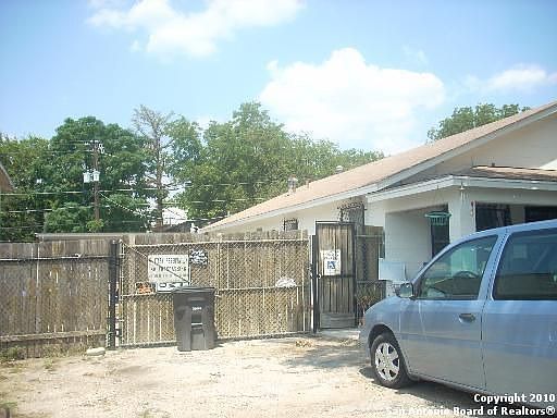 3rd image of 103 Mount Vernon Ct