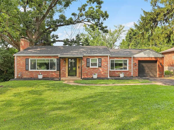 153 Signal Hill Dr, Saint Louis, MO 63121