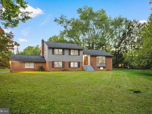 15716 Jones Ln, Gaithersburg, MD 20878