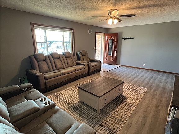 3rd image of 1604 Apache Rd