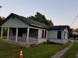 909 Thornton Rd, Houston, TX 77018