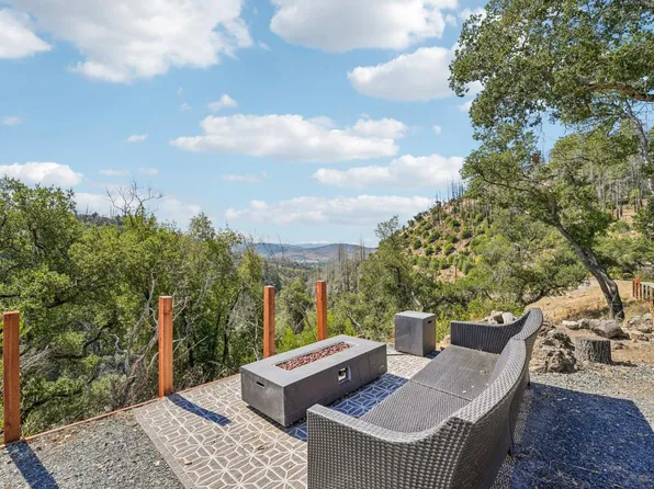 1225 Los Alamos Road, Santa Rosa, CA 95409