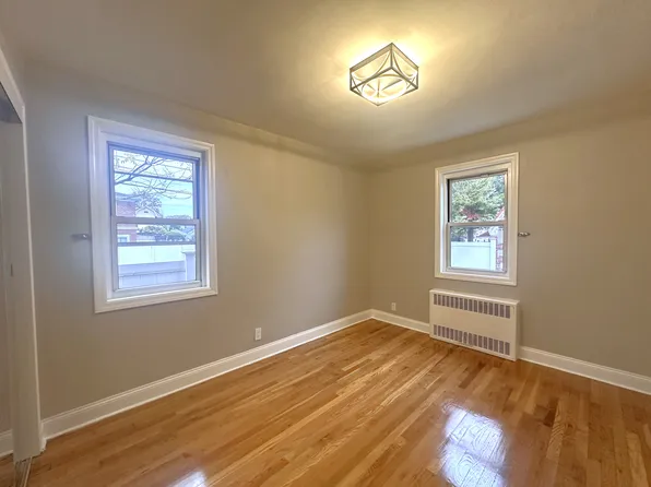 10-01 154th Street image 10 of 20