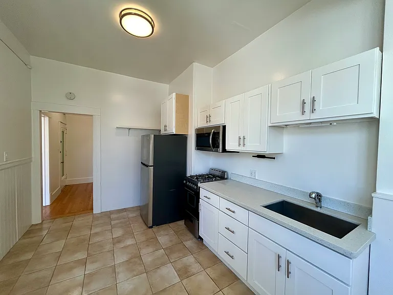 85 Carl St #3 — Photo 11