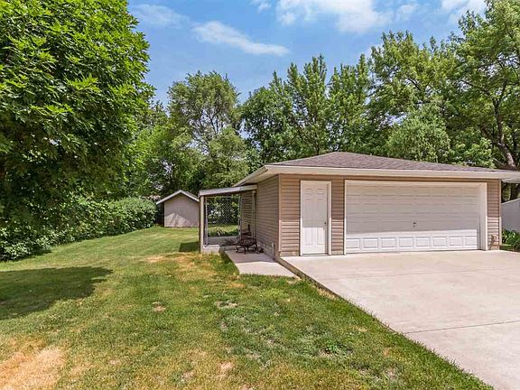 2nd image of 1616 Pin Oak Dr