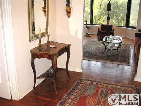 3rd image of 3030 McKinney Ave APT 202