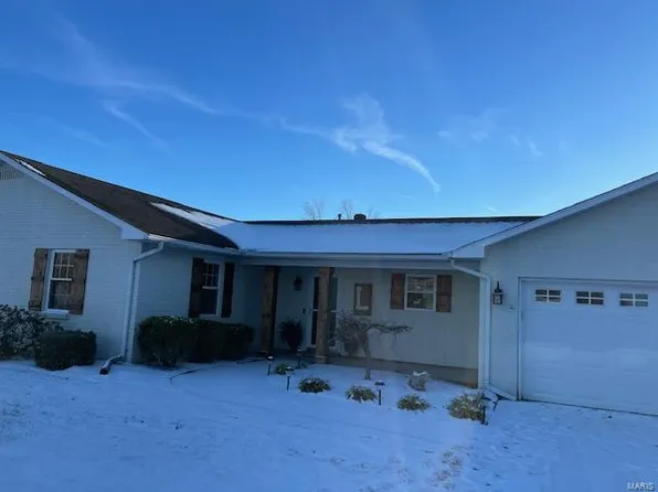 213 Foust Dr, Sikeston, MO 63801