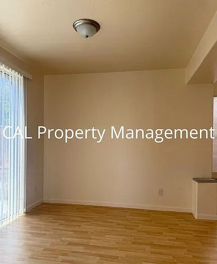 1159 Cobblestone St — Photo 4
