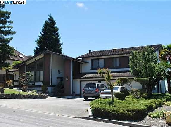 2nd image of 44646 Parkmeadow Dr