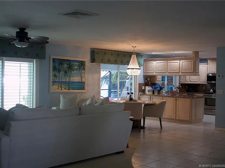 2744 NW Howard Creek Ln — Photo 10