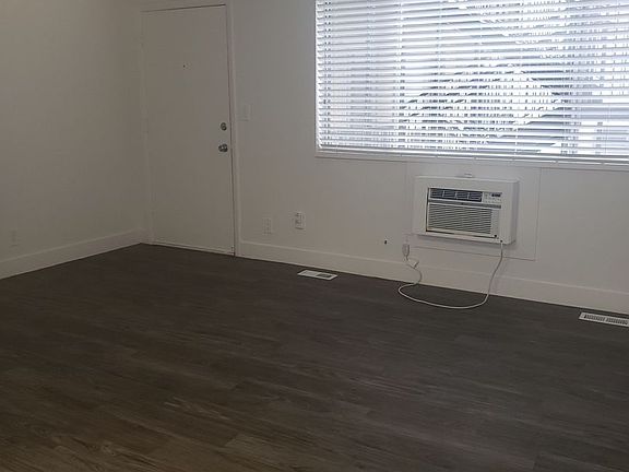 3rd image of 1150 E Garfield Ave APT 4