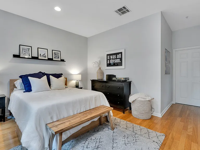 1300 Grand St #201 — Photo 12