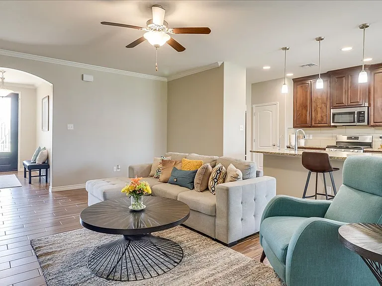 7610 Quartz Dr — Photo 8