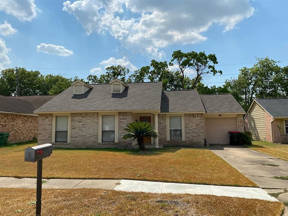 1st image of 615 Stonewall Dr